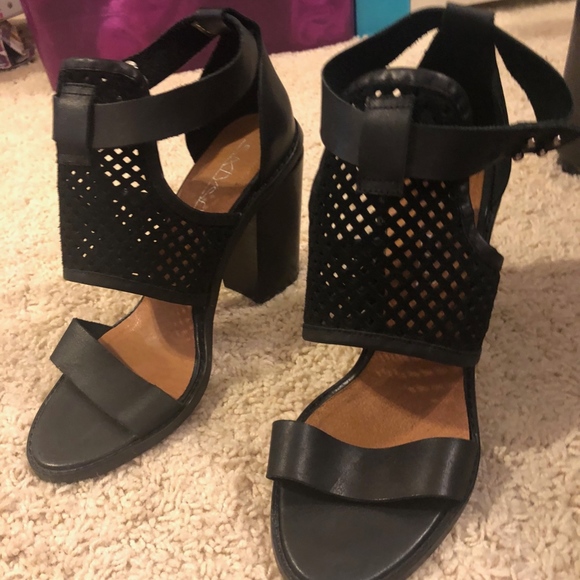 SixtySeven Lily Cutout Heeled Sandal - Picture 8 of 8